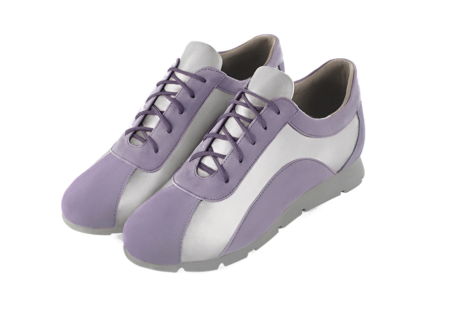 Lilac purple and light silver women's three-tone elegant sneakers. Round toe. Flat rubber soles. Front view - Florence KOOIJMAN